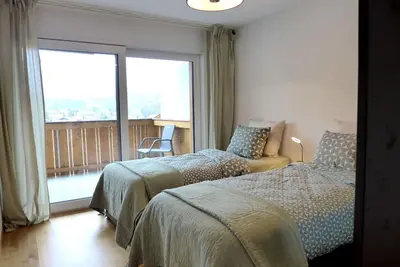 Image de Bel appartement avec Wifi, Tv, balcon, animaux admis, vue panoramique et parking