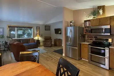 Image de Sunny ranch style home large yard pet friendly