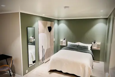 Image de Brand new and private studio apartment!