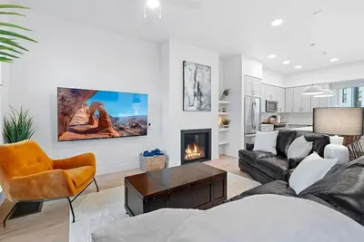 Image de Downtown Lux Townhouse 3bd/3. 5ba