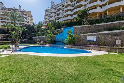 Image de Cozy 2 Bdrm Apt w Sea Views Next to Puerto Banús