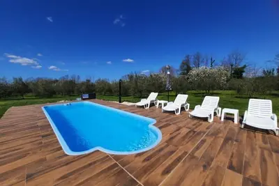 Image de Maison Nature house (99521-K1) - Tinjan