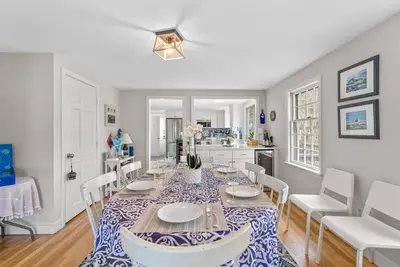 Image de Fantastically located Chatham house -  New patio, refurbished