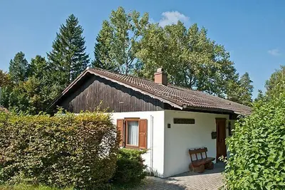 Image de Ferienhaus 36-e mit 3 Schlafzimmern und Garage - Ferienhäuser im Feriendorf Weissensee im Allgäu