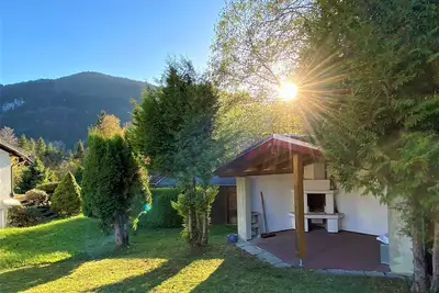 Image de Ferienhaus 38-e mit Terrasse mit Kamin und Bergblick - Ferienhäuser im Feriendorf Weissensee im