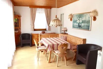 Image de Ferienhaus 16-f Haus Hoher Ifen - Südlage mit Alpinem Flair - Ferienhäuser im Feriendorf Weissensee