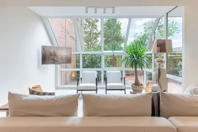 Image de Willkommen zu Ihrer Luxuriösen Auszeit Direkt am Idyllischen Husumer Hafen! Entd