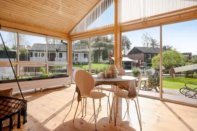 Image de Modern house close to nature and city center