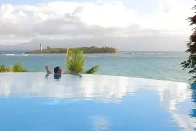 Image de Au bourg appartement jusqu'à 4 personnes vue mer et piscine