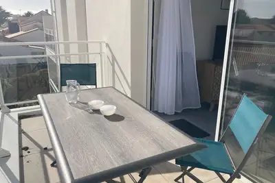 Image de Appartement moderne proche plage et commerces, quartier des Demoiselles!