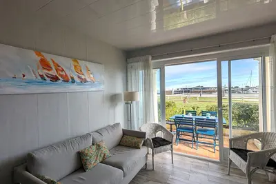 Image de Charmant T3 avec Terrasse et Wifi, proche Port à Arcachon