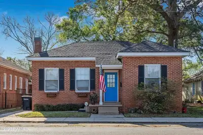 Image de Historic Home w/ a Fresh Look - Downtown