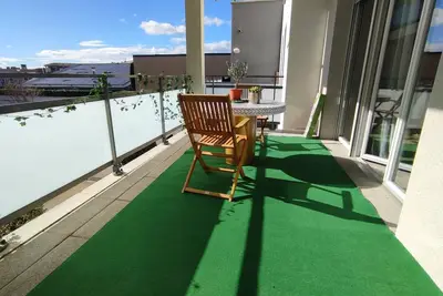 Image de Escal' Home Appart Design au Pied de L'aéroport, Parkings, Terrasse