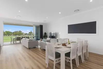 Image de South Beach Escape Sensational Shell Cove Living