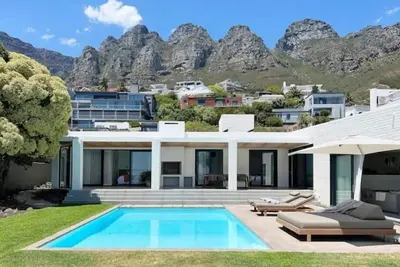 Image de Gorgeous holiday villa with backup power