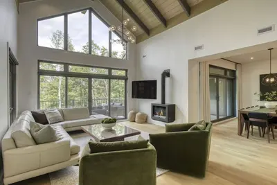 Image de 201 Verbier, Building #4 - Modern 4br Condo Near Mont-Tremblant Village