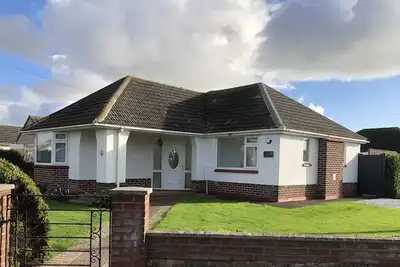 Image de Ocean La Vie - recently renovated bungalow in Barton on Sea.