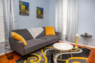 Spacious Apartment in Downtown Mobile, Perfect for the Ventures Bowl