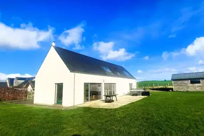 Image de The Longhouse - a house that sleeps 8 guests in 4 bedrooms