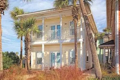 Image de Club Wyndham Beach Street Cottages in Destin, Fl! Just a few steps from beach!