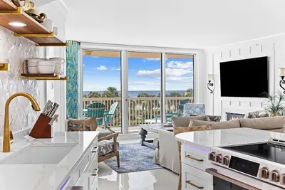 Image de Brand New! Beach and pool views - No Resort Fees