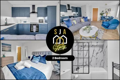 Image de Appartement-Prestige-Salle de bain privée séparée-King Street Stay