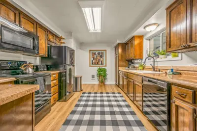 Image de Two Colorful Suites incl. with Sauna and Bbq - Unique Northwest Vacation Rentals