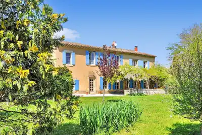 Image de Belle maison de 7 chambres à Cavaillon