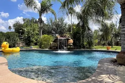 Image de House on Vida Santa: Residential home with a pool!