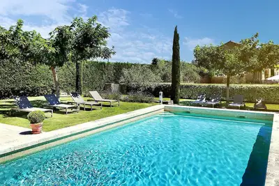 Image de Belle maison à Robion avec WiFi