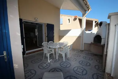 Image de Villa d'angle pour 6 personnes, 3 chambres, résidence Les Marines avec piscine commune, 200m de. . .