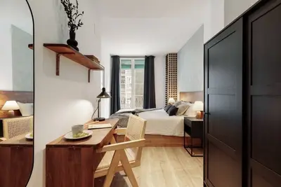 Image de Ebre - 1 bedroom and balcony in Eixampre Esquerre