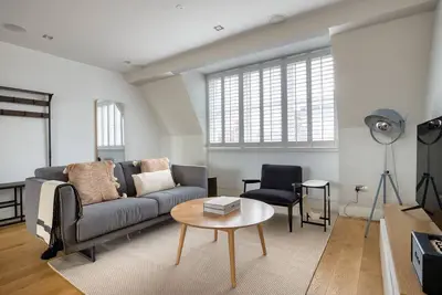 Image de Excellent Bloomsbury 2br, nr Universities, Bars & Dining, by Blueground