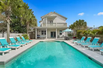 Image de Beaches and Dreams - Luxury Home with Views of the Ocean & Private Pool