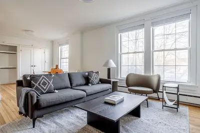Image de Dreamy Brookline 2br w/ Gym & W/D, nr Restaurants, by Blueground