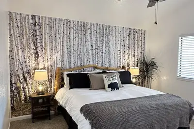 Image de Newly Renovated Rocky Mountain Vibe home