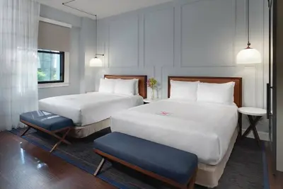 Image de Axiom Hotel Sf: Where Advanced Tech & Vintage Vibes Meet | 3 units