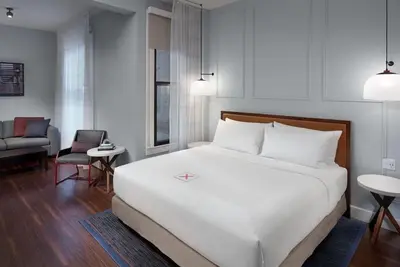 Image de Axiom Hotel in San Francisco, E-King, Stylish Suite, Tech Appealing