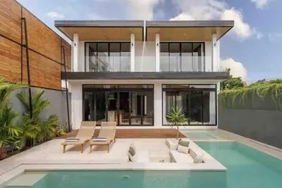 Image de Bermain Haus is a luxury 3 bedroom villa located in Canggu.