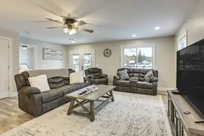 Image de Riverfront Michigan Cottage w/ Fire Pit & Kayaks!