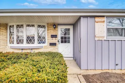 Image de Milwaukee Home w/ Fire Pit ~ 8 Mi to Lake Michigan