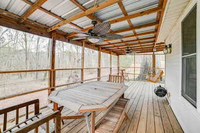 Image de Peaceful Cottage w/ Yard: 2 Mi to Kentucky Lake!