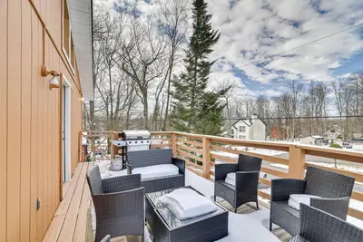 Image de Game Room & Pool Access: ‘Pocono Paradise Haven’