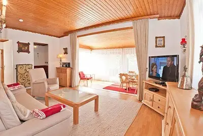 Image de Ferienhaus 05-e mit Wintergarten und Südterrasse - Ferienhäuser im Feriendorf Weissensee im Allgäu