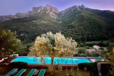 Image de Oasis de montagne médiévale avec jardin privé et vue incroyable sur la montagne