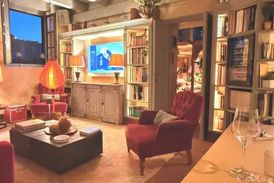 Image de 18th century residence with garden and sauna, close to the Navigli District