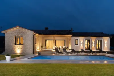 Image de Villa avec piscine pour 8 personnes