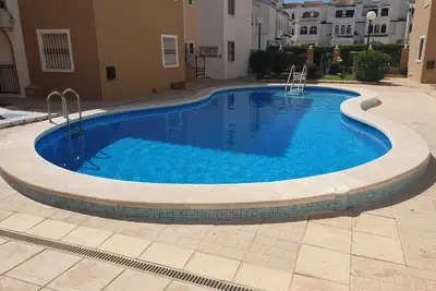 Image de Cozy 2-bedroom apartment with WiFi, Ac in Torrevieja 3 minutes walk to the sea
