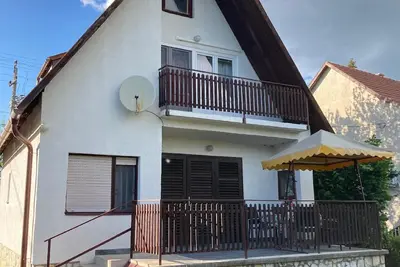 Image de Maison de vacances Alsóörs pour 1 - 4 personnes avec 3 chambres à coucher - Maison de vacances