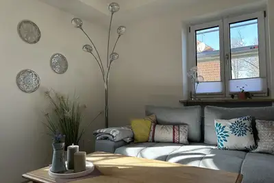 Image de Gemütliche, Moderne 80qm Ferienwohnung, 10 Minuten von Pfaffenhofen Entfernt